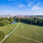 Arena Guest